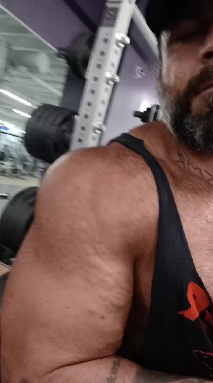 @Flesh_artist_1985