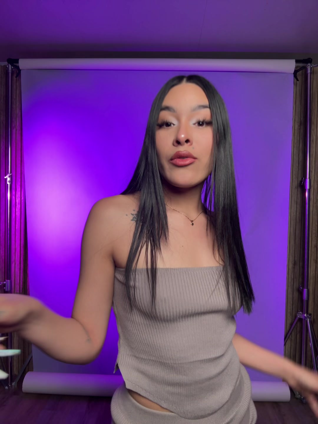 @Miss_valen