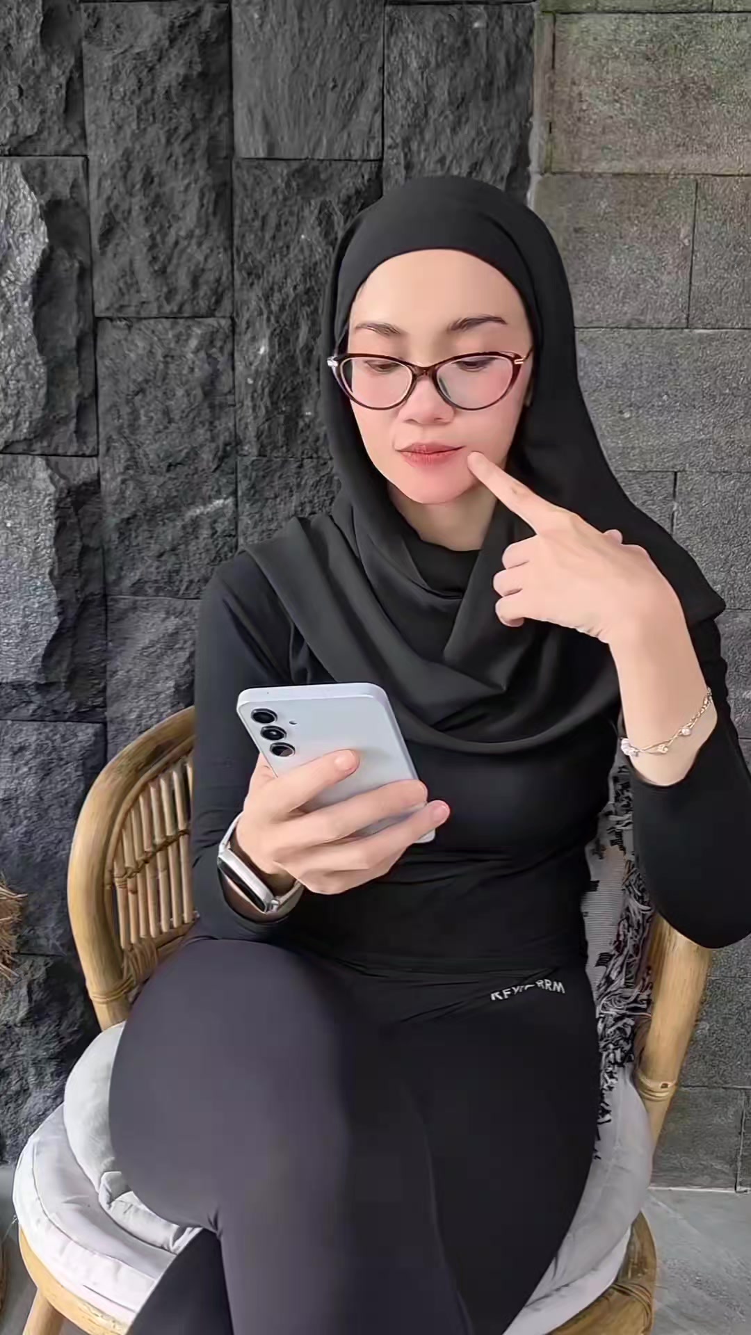@DokMel