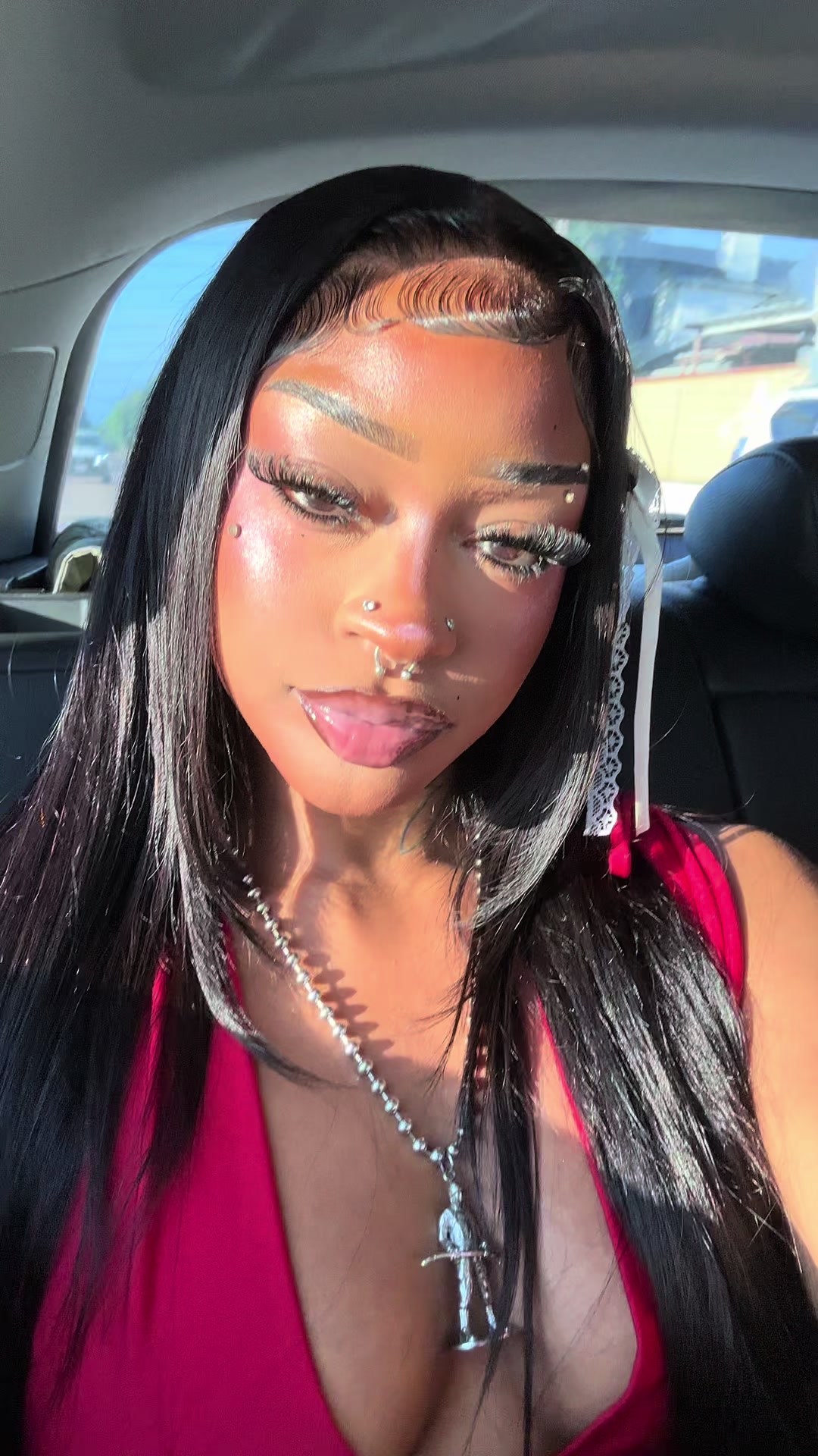 @himynamesunsirae