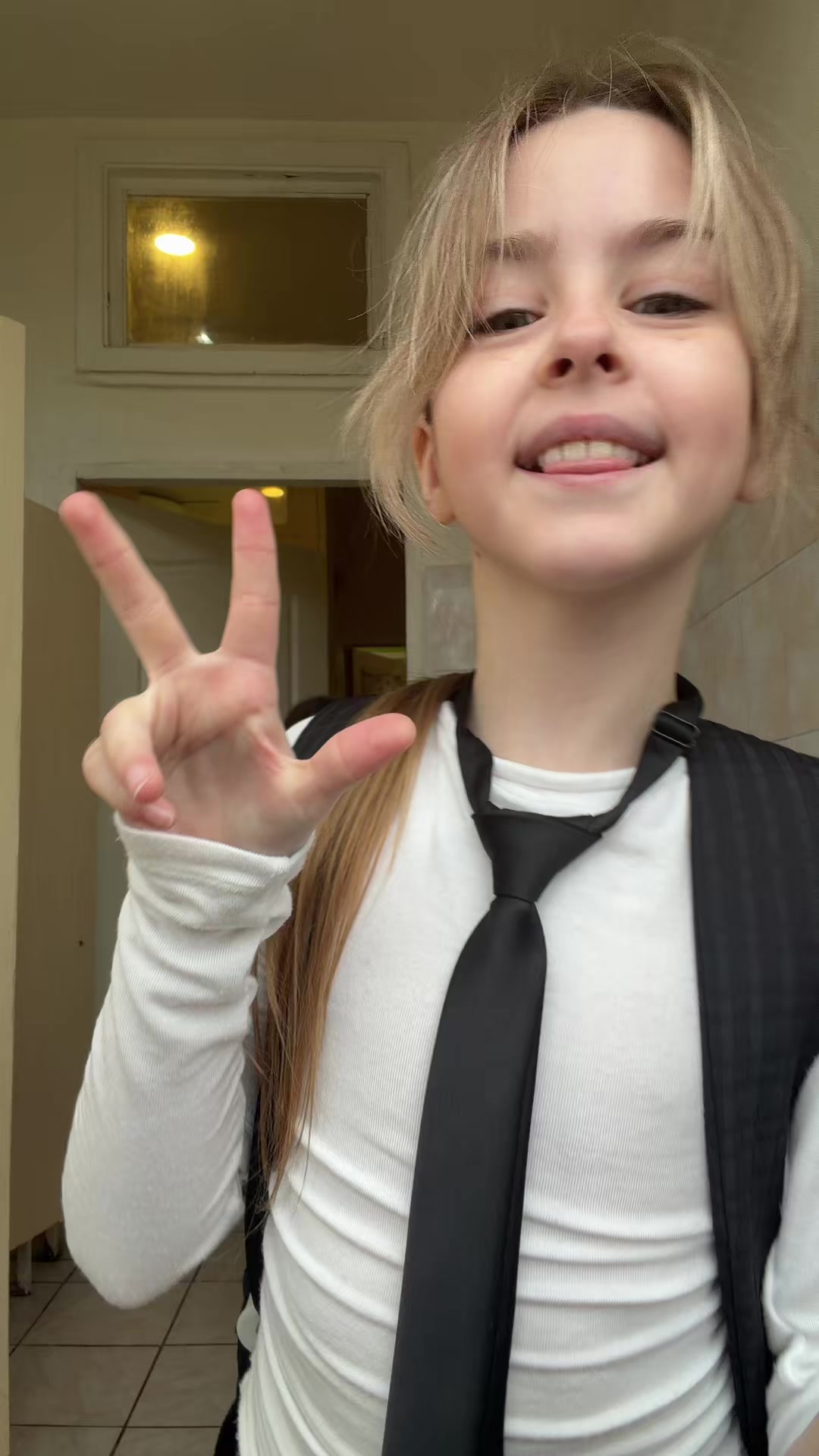 @та самая полина🩷