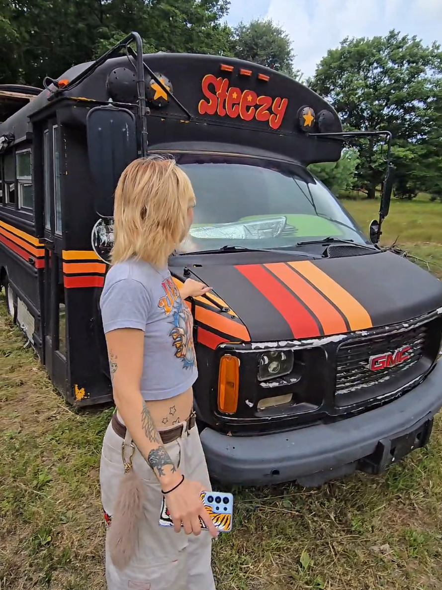 @BusandBunny