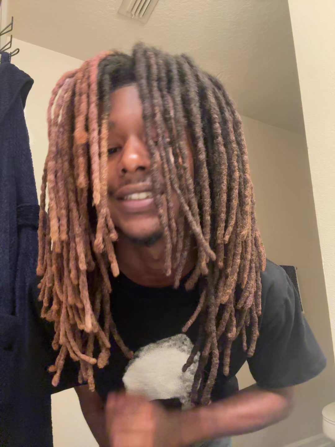 @lyoshir