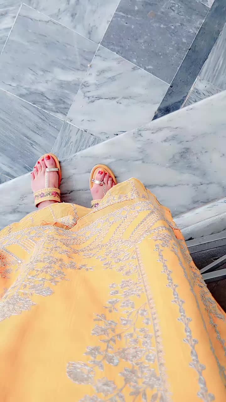 @. zainab raja