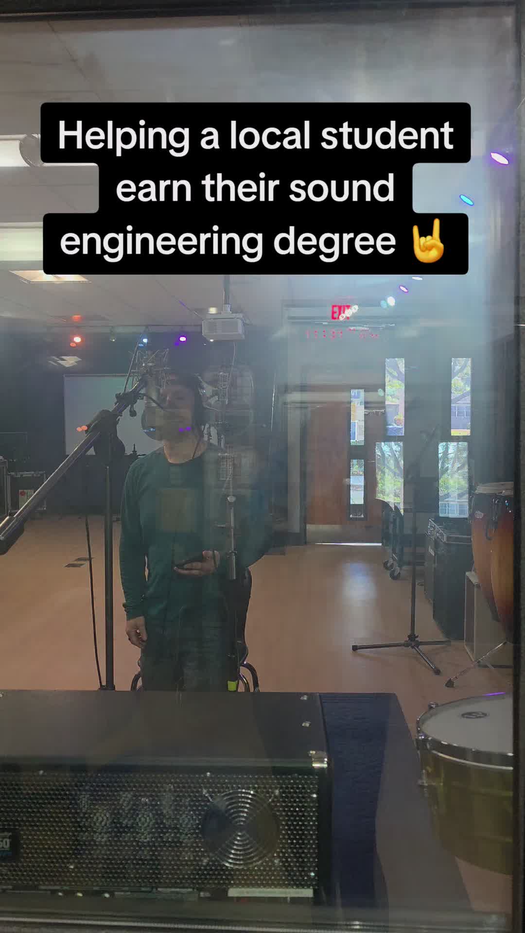 @Steve | Singer | 3 to 1 🤘