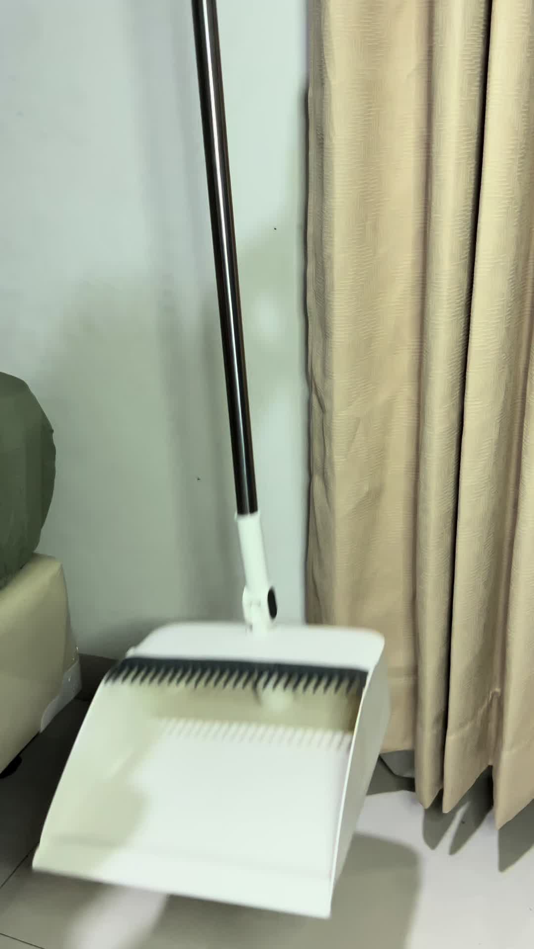 @vi