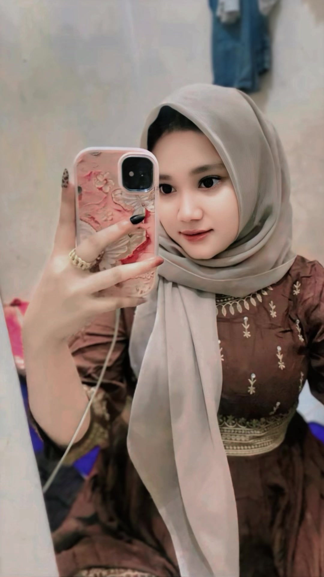 @KhoirunNisa💜