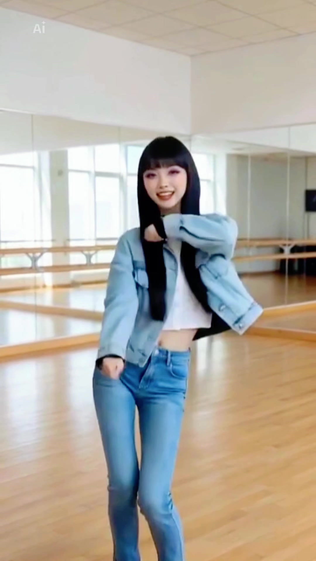 @Emikomodeltv