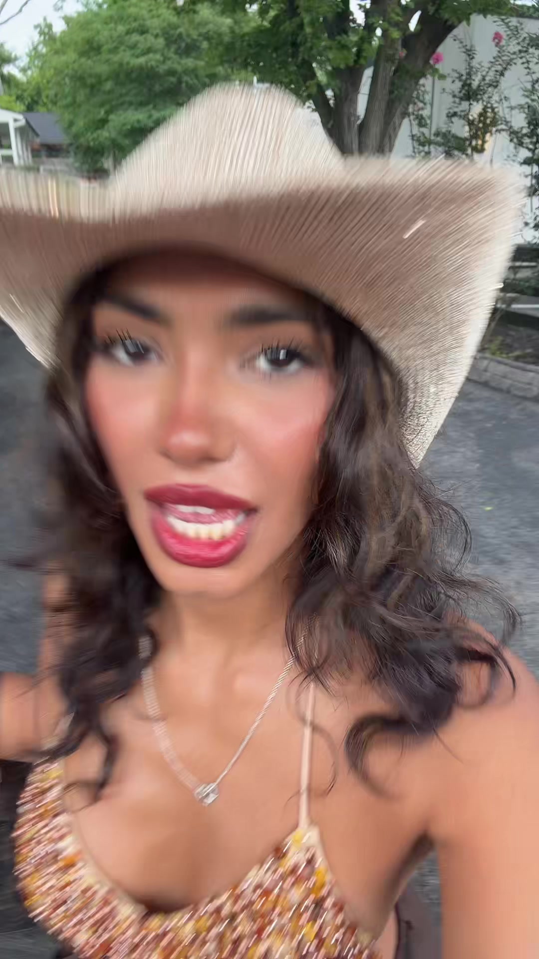 @Devina1216_