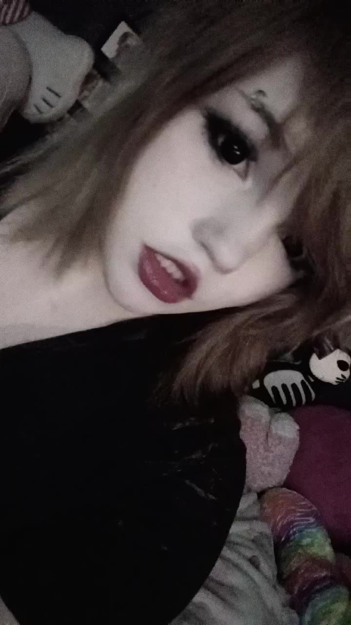 @🦑Xxpierced princessxX🐇