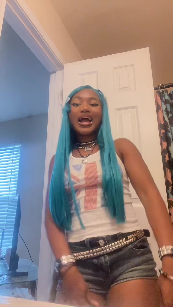 @farrah  ⋆˚🐾˖&deg;