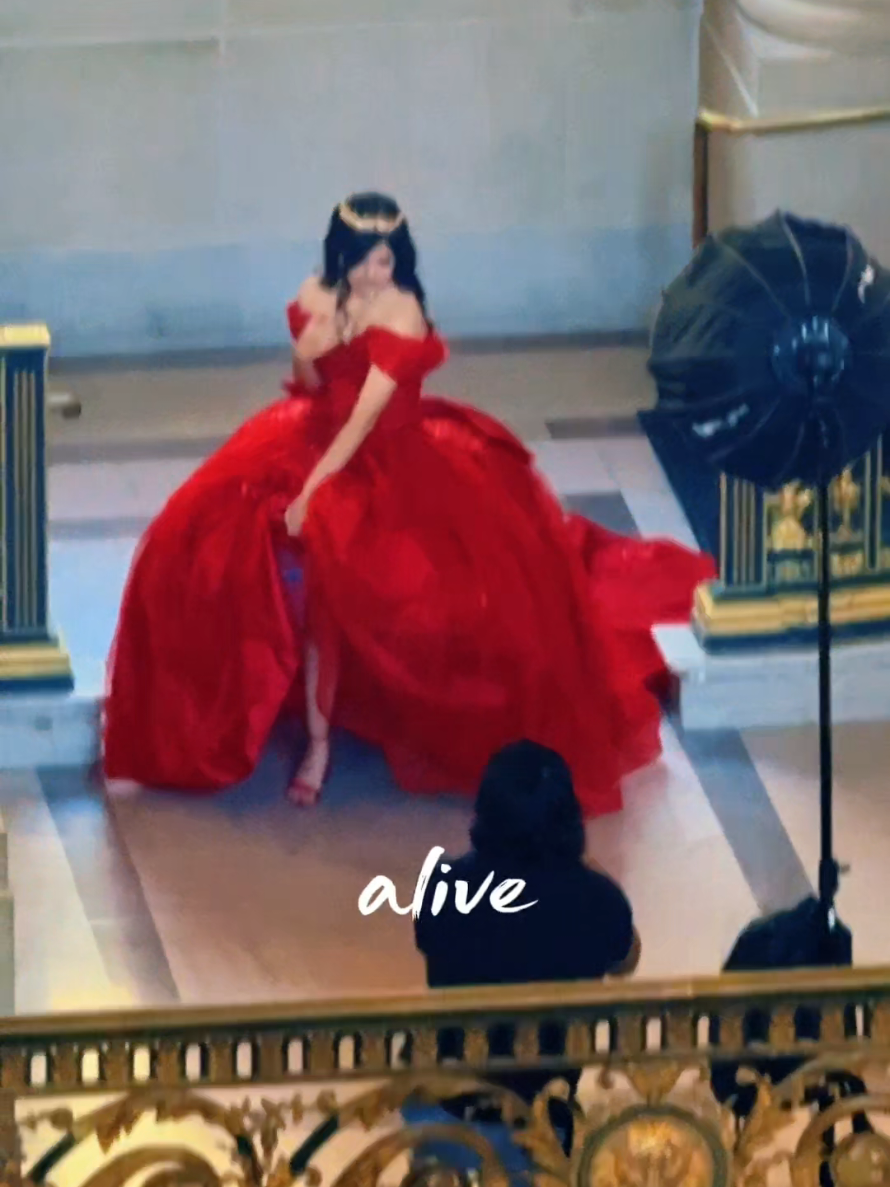 @JJ Quinceañera's Trending