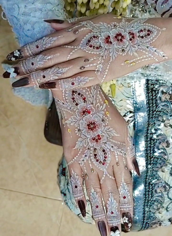 @Miahennasumenep