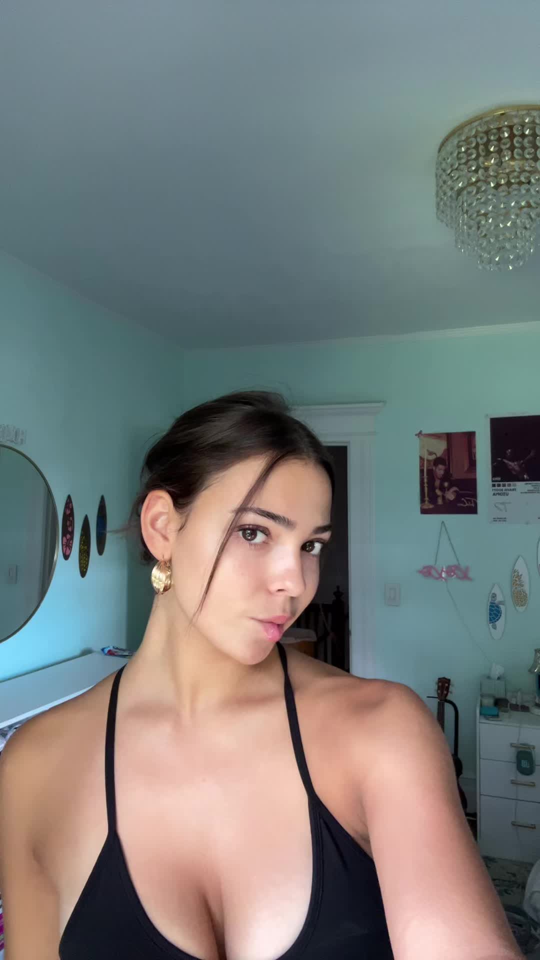 @Nina