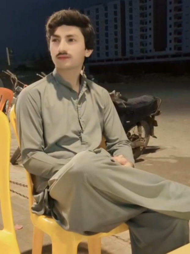 @mushtaq khani,18