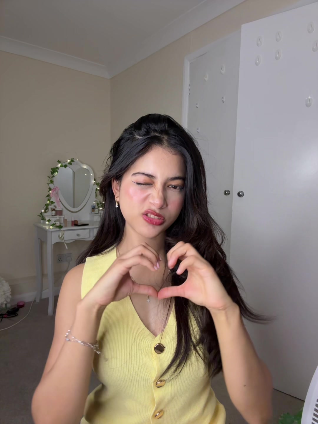 @Simmiyaiii