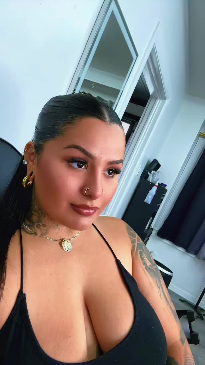 @Lena🖤
