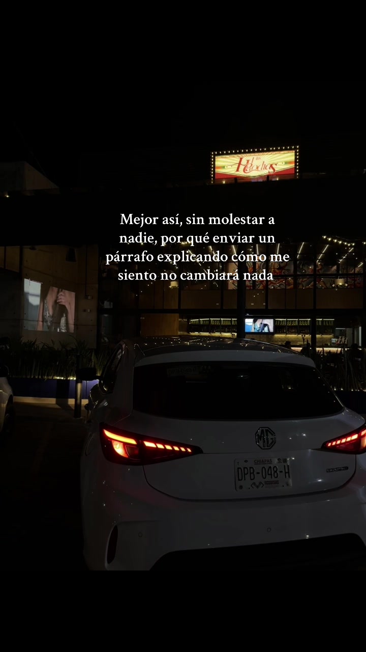 @Leslie García
