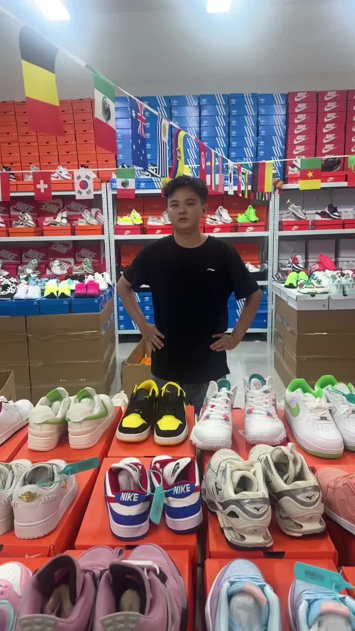 @Shoe wholesale