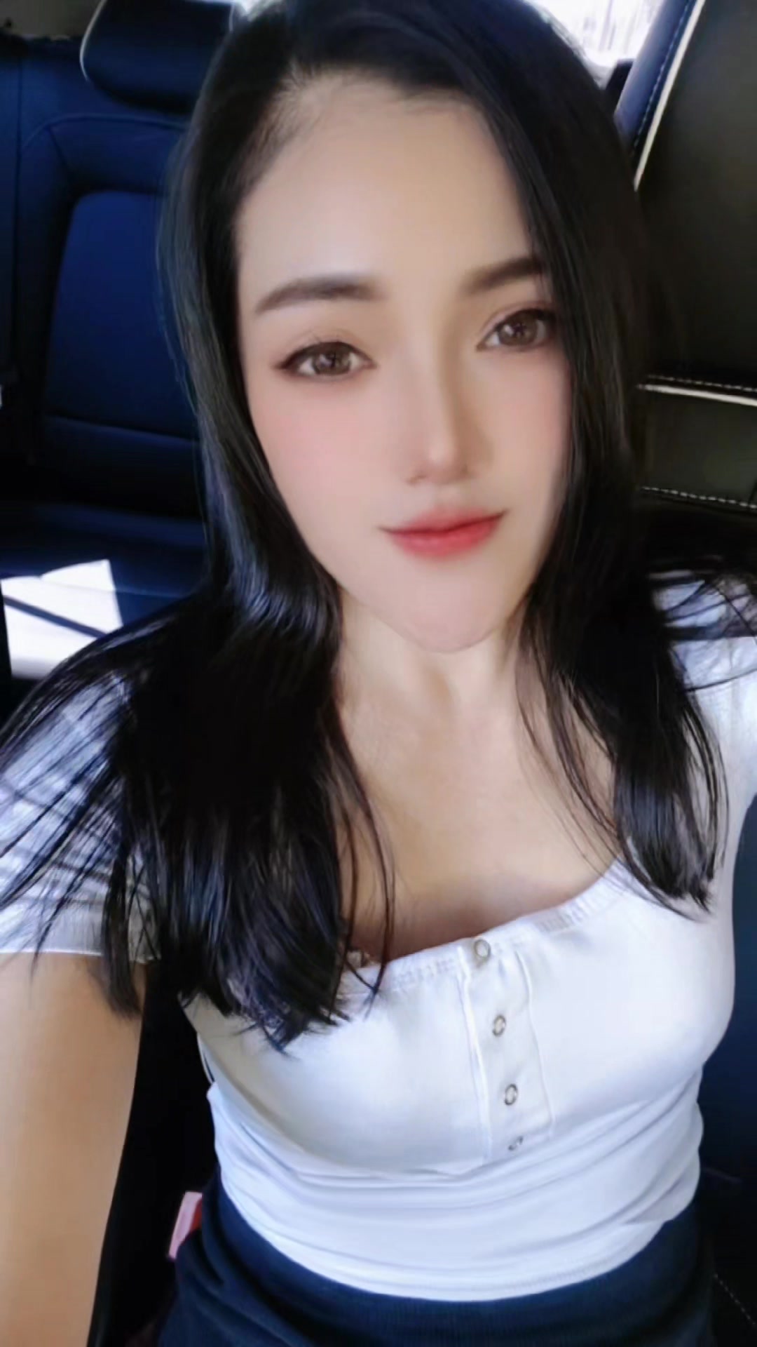 @Trie Diva Farellino 2🇹🇼🇮🇩