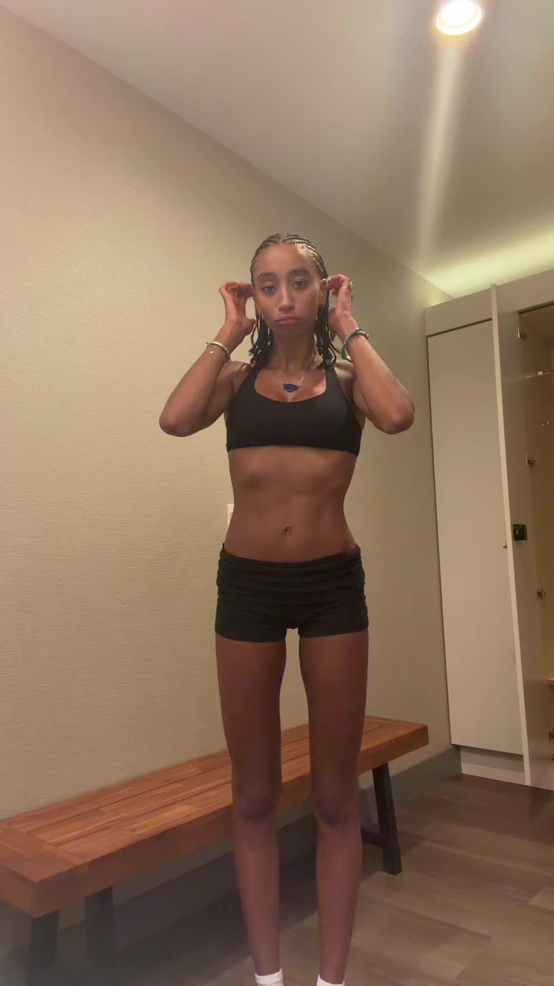 @ameliemelo