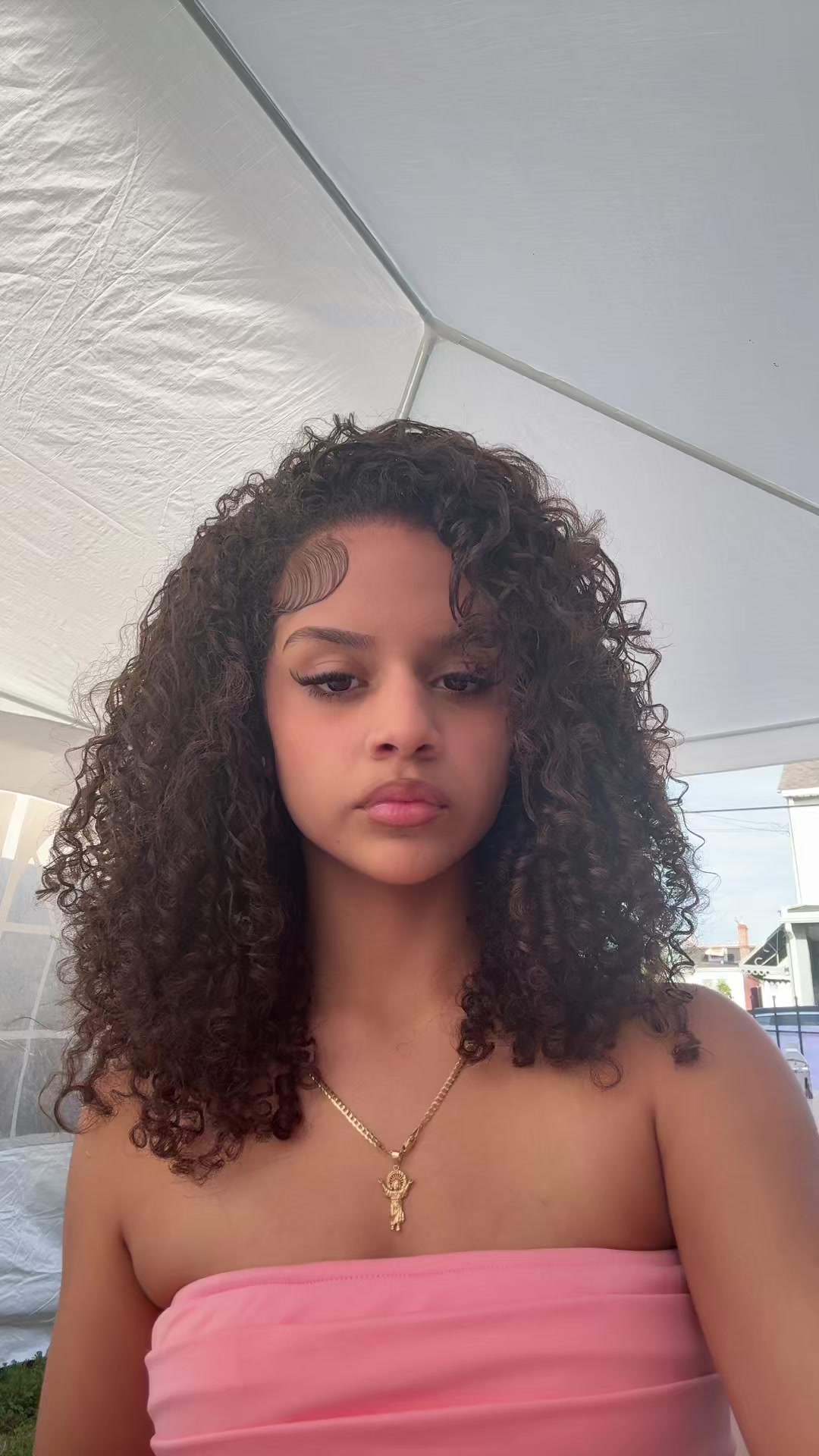 @⃟