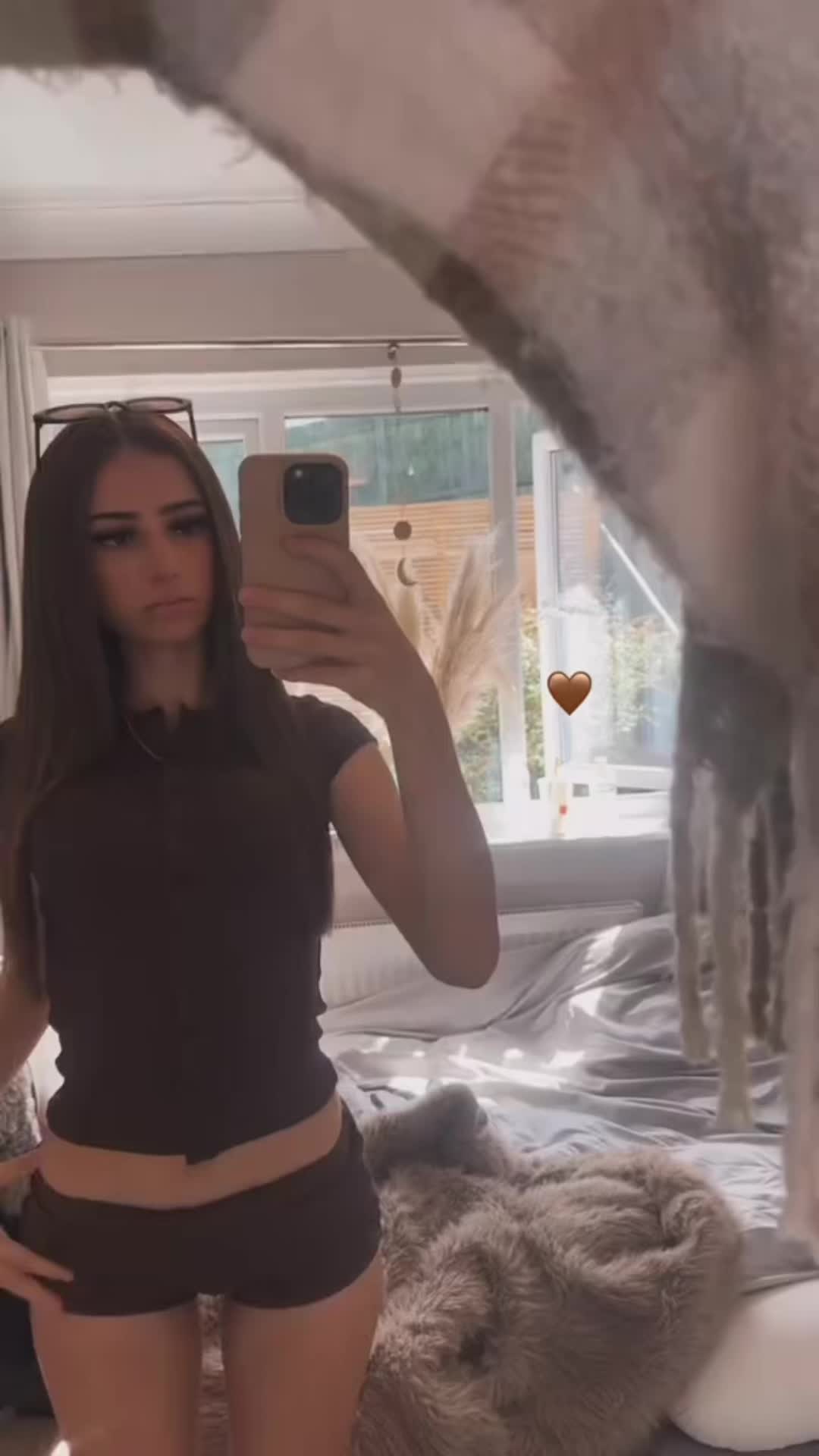 @𝒸𝑒𝓁𝒾𝒶𝓂𝒶𝑒