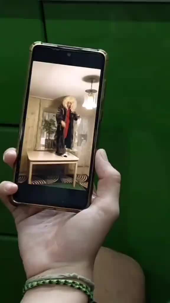 @Батя В Здании
