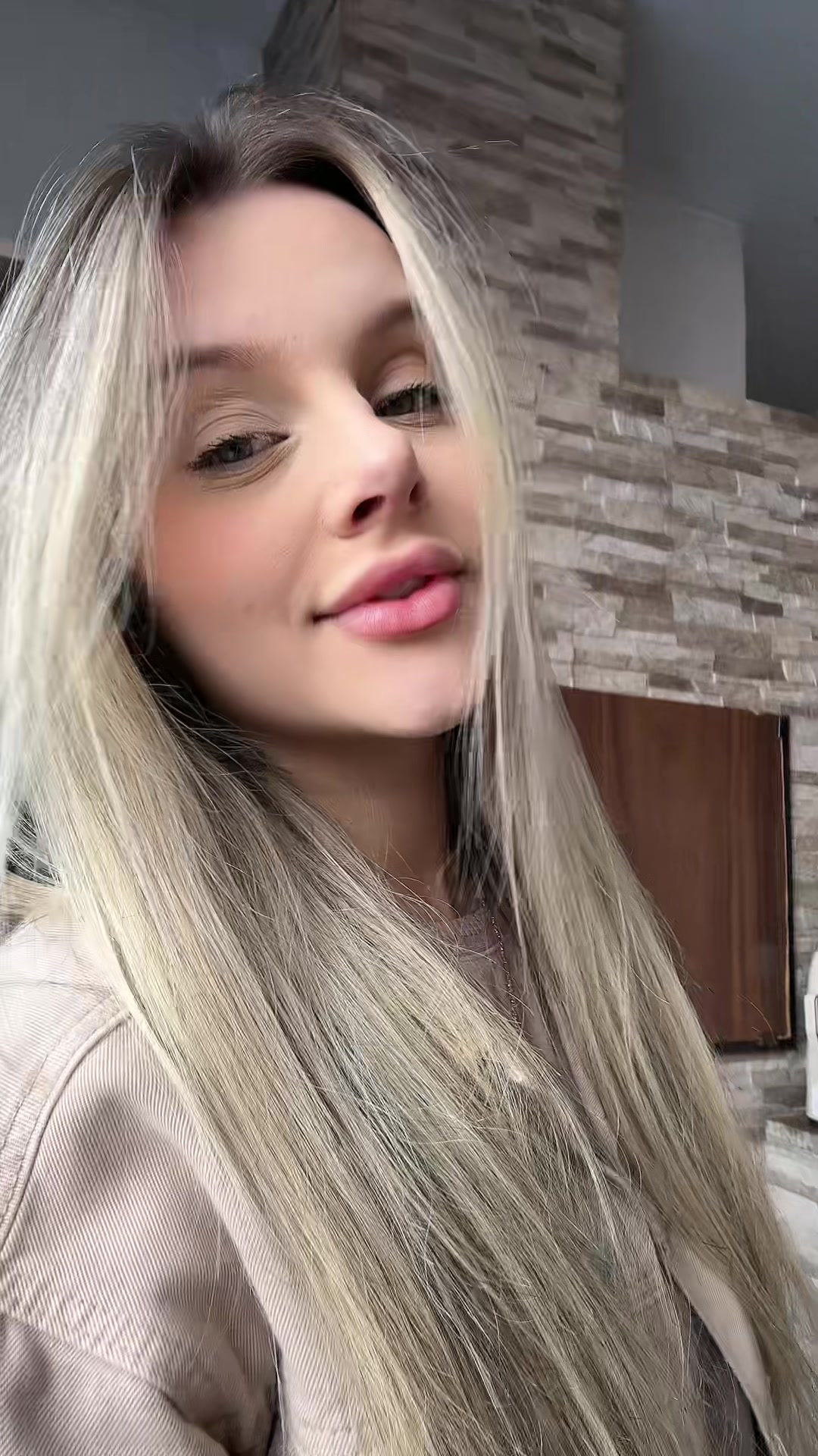 @J&uacute;lia Gretzler