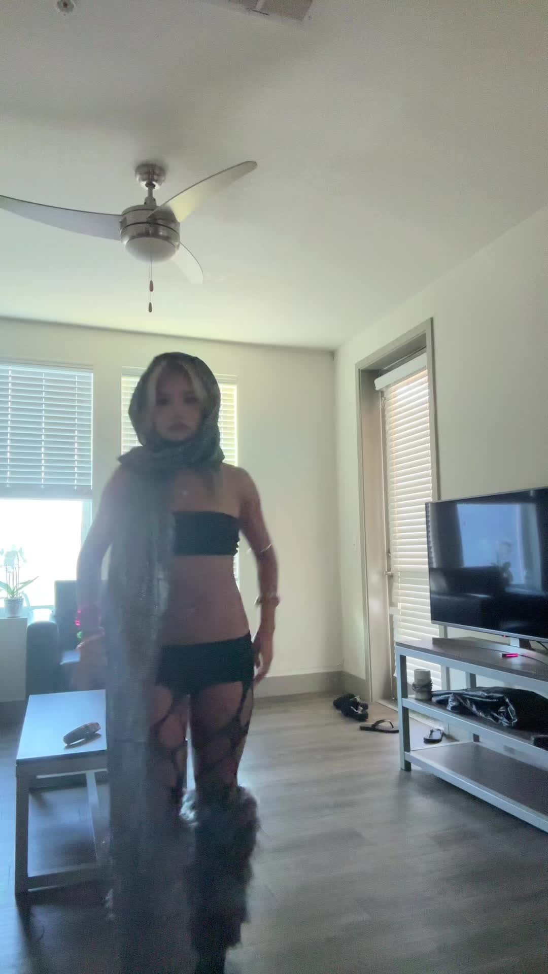 @j