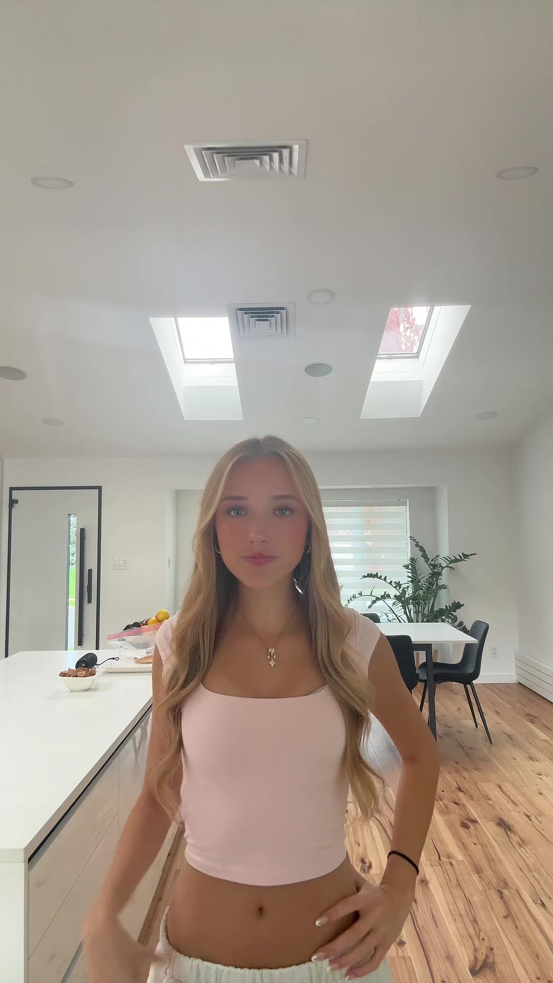 @👩🏼👩🏼