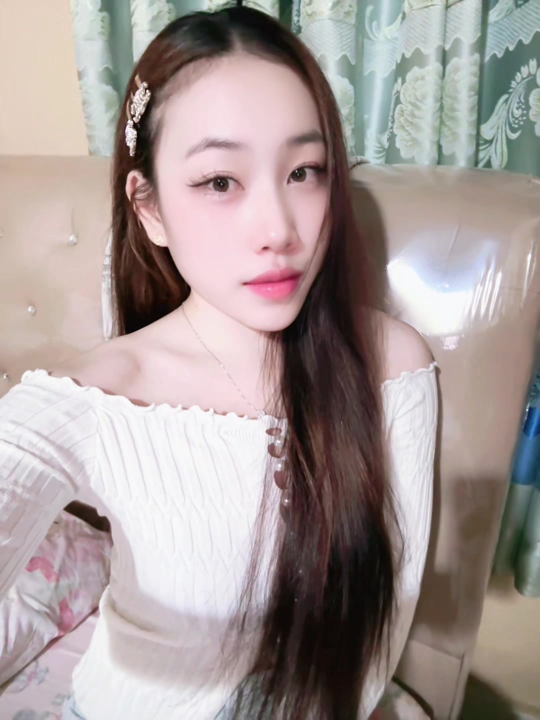@🧚🏻&zwj;♀️