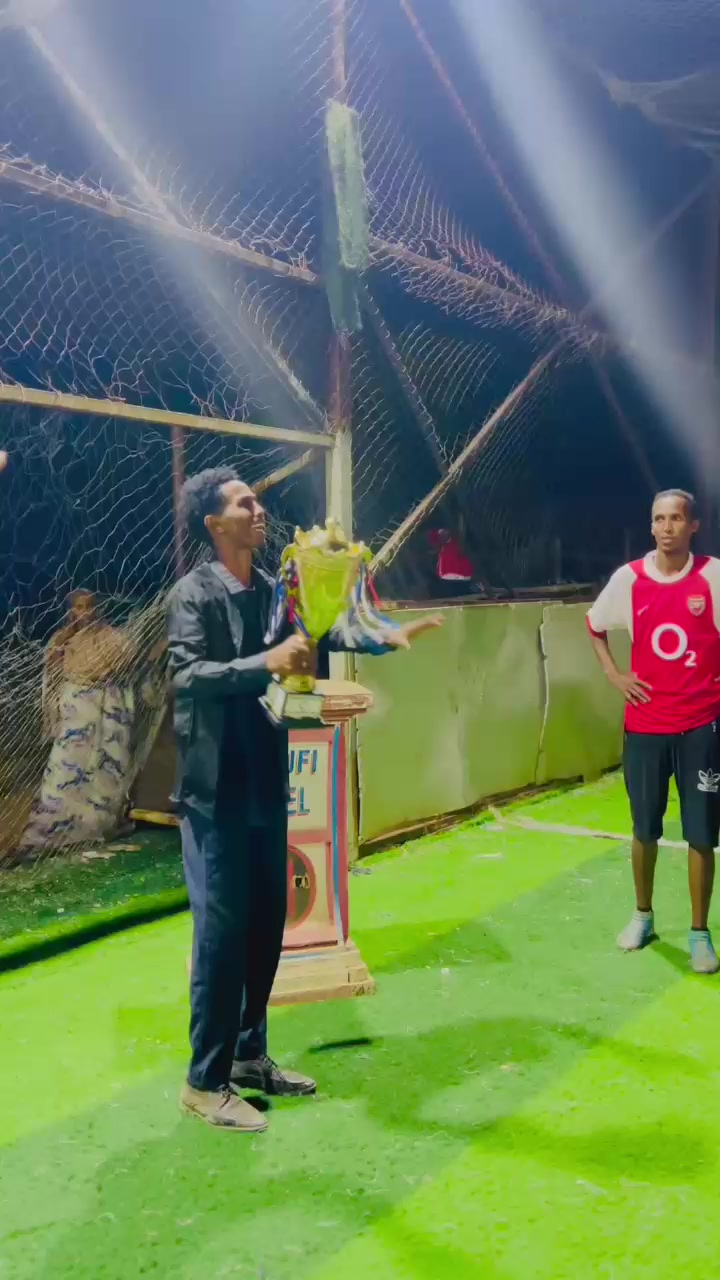 @Madax weynaha qoxotiga🙏