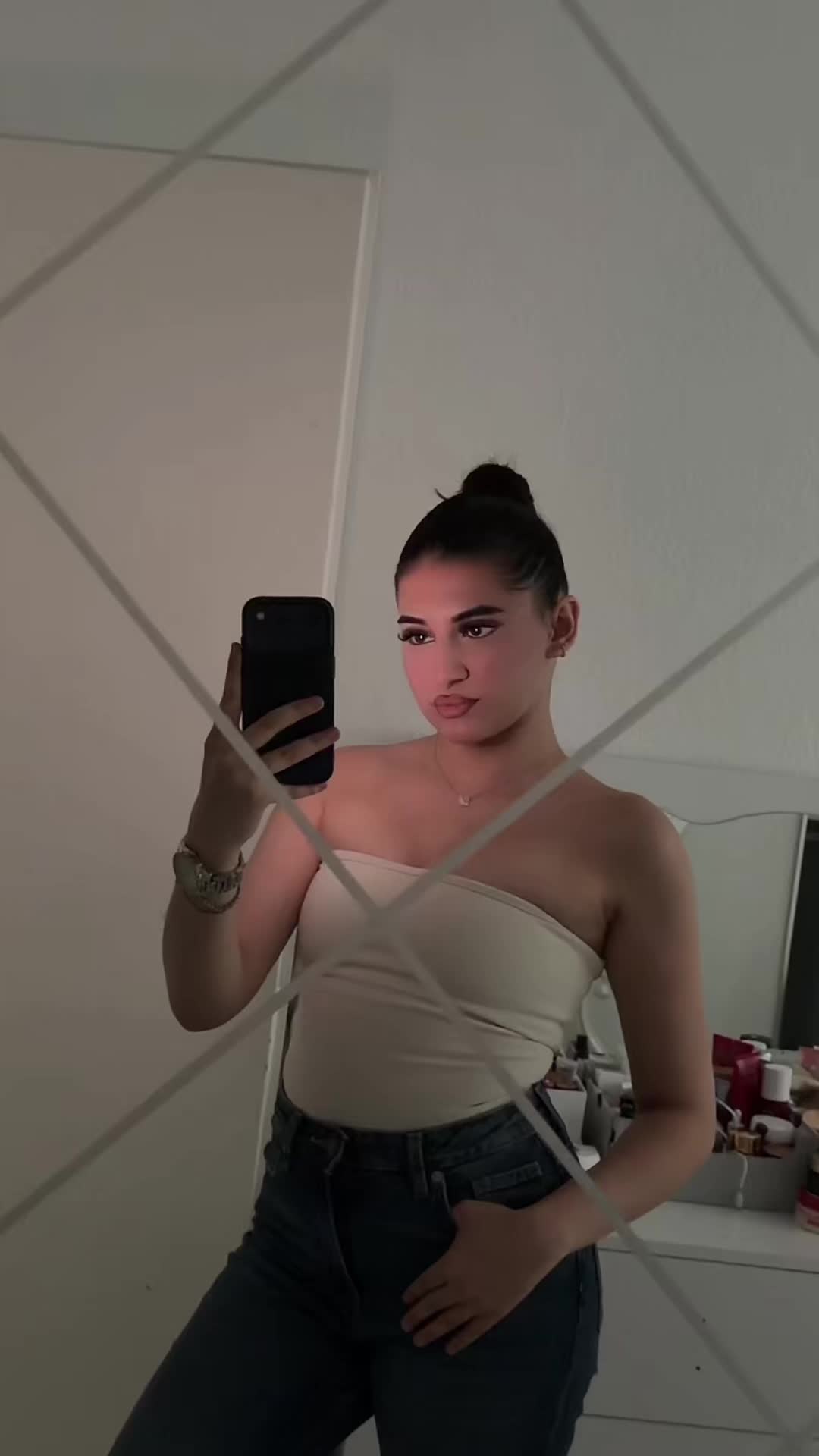 @𝑀𝑒𝓇𝑜𝓉𝒾𝓃𝒶