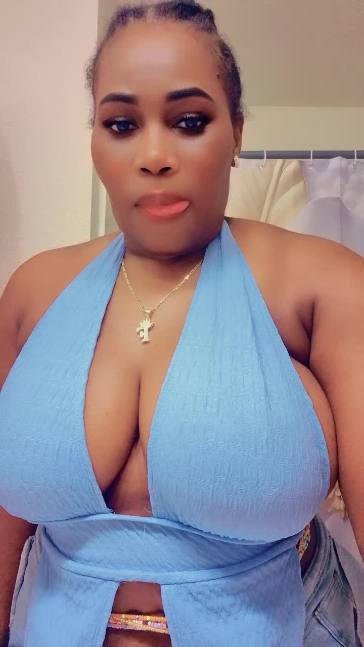 @mother of 8/ queen Nikki