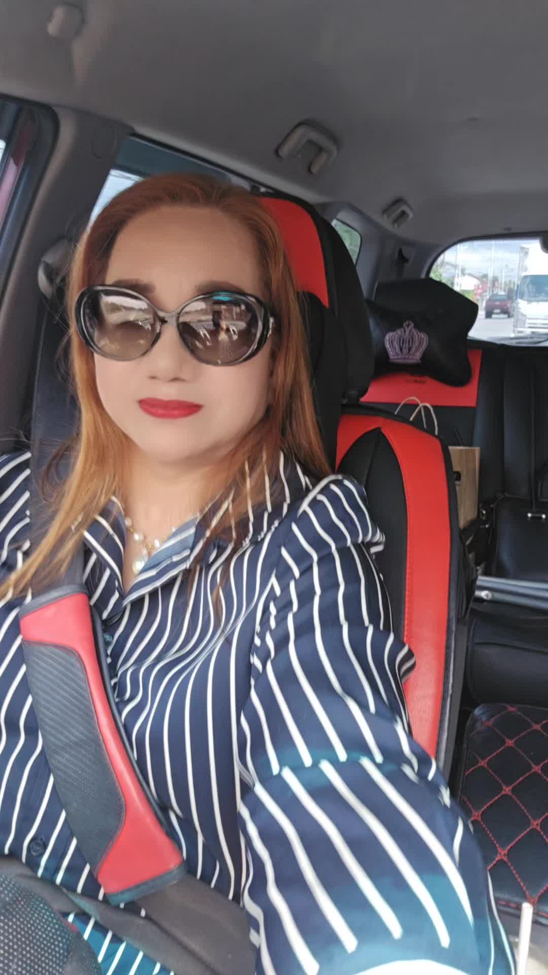 @Lilly888