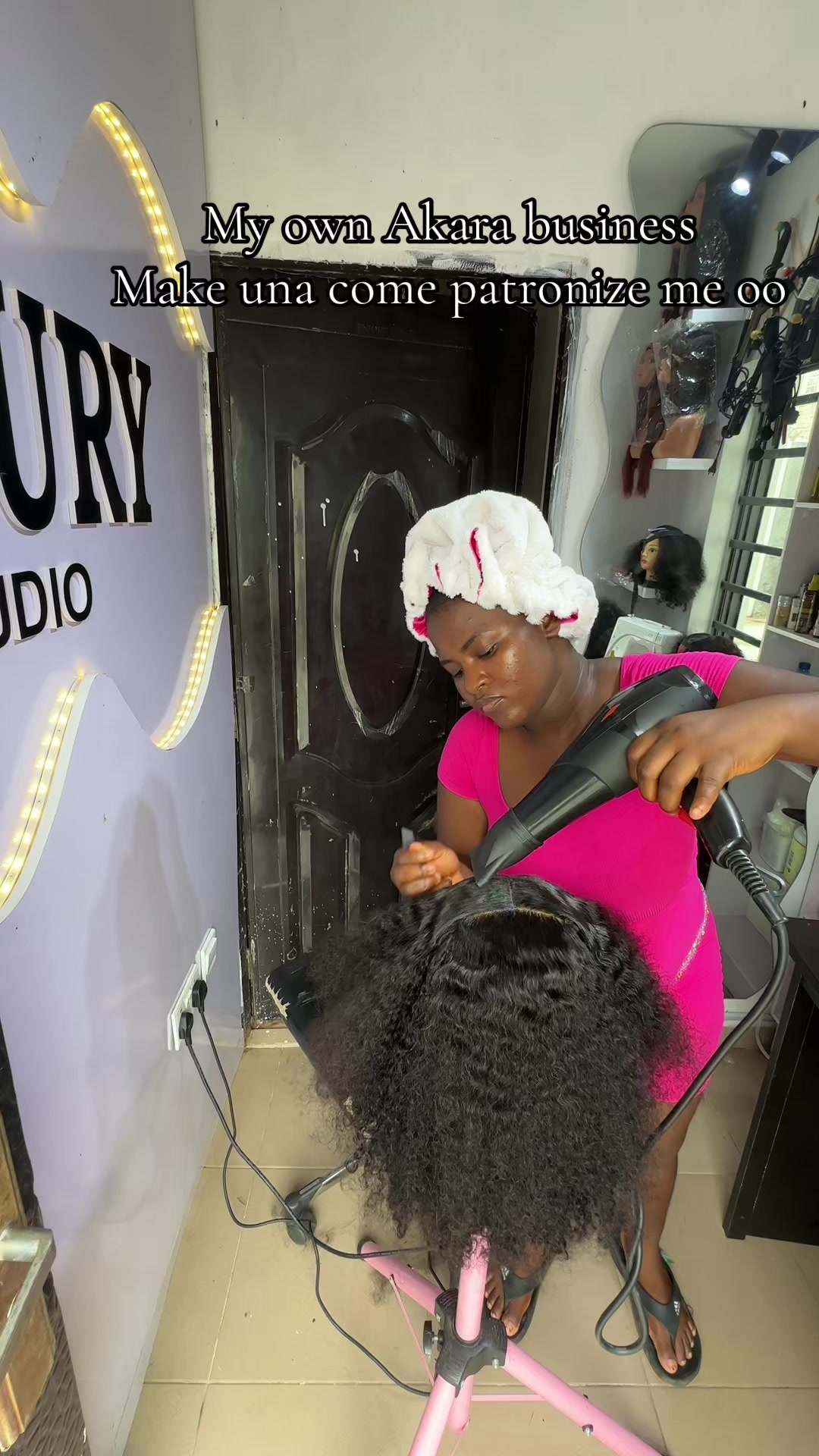 @Fuluxury hair studio backup