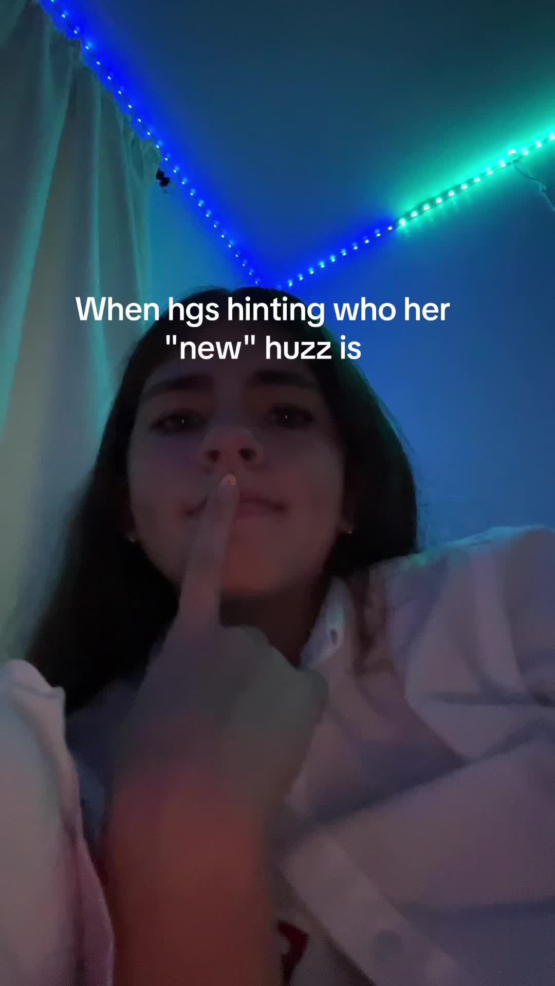 @???