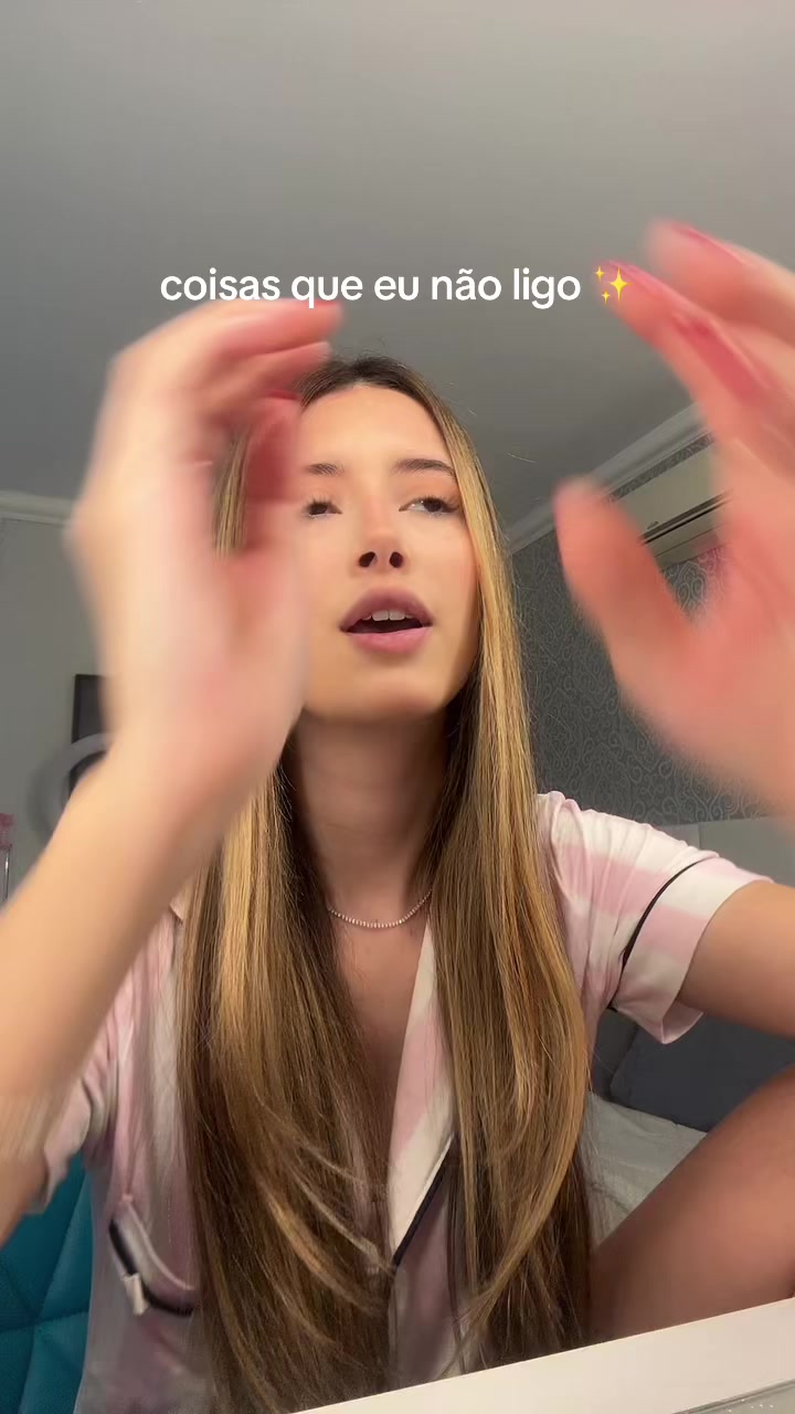 @laura