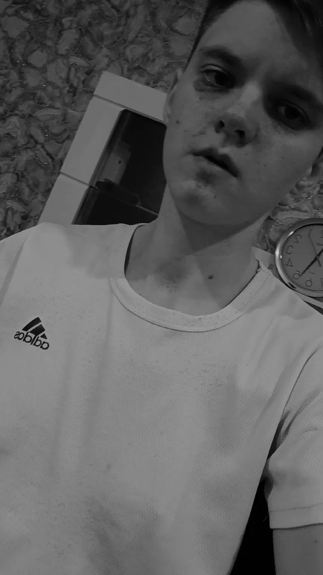 @𝓑𝓻𝓸𝓴𝓮𝓷 𝓗𝓮𝓪𝓻𝓽♡