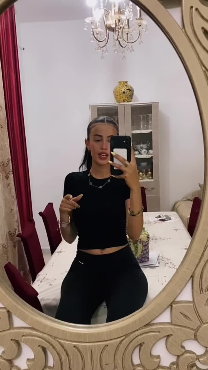 @rou2ee._