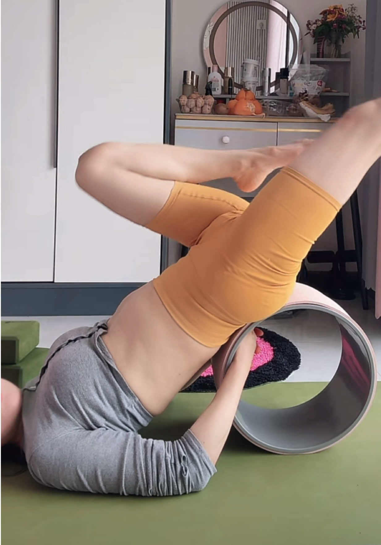 @Yoga Girl li