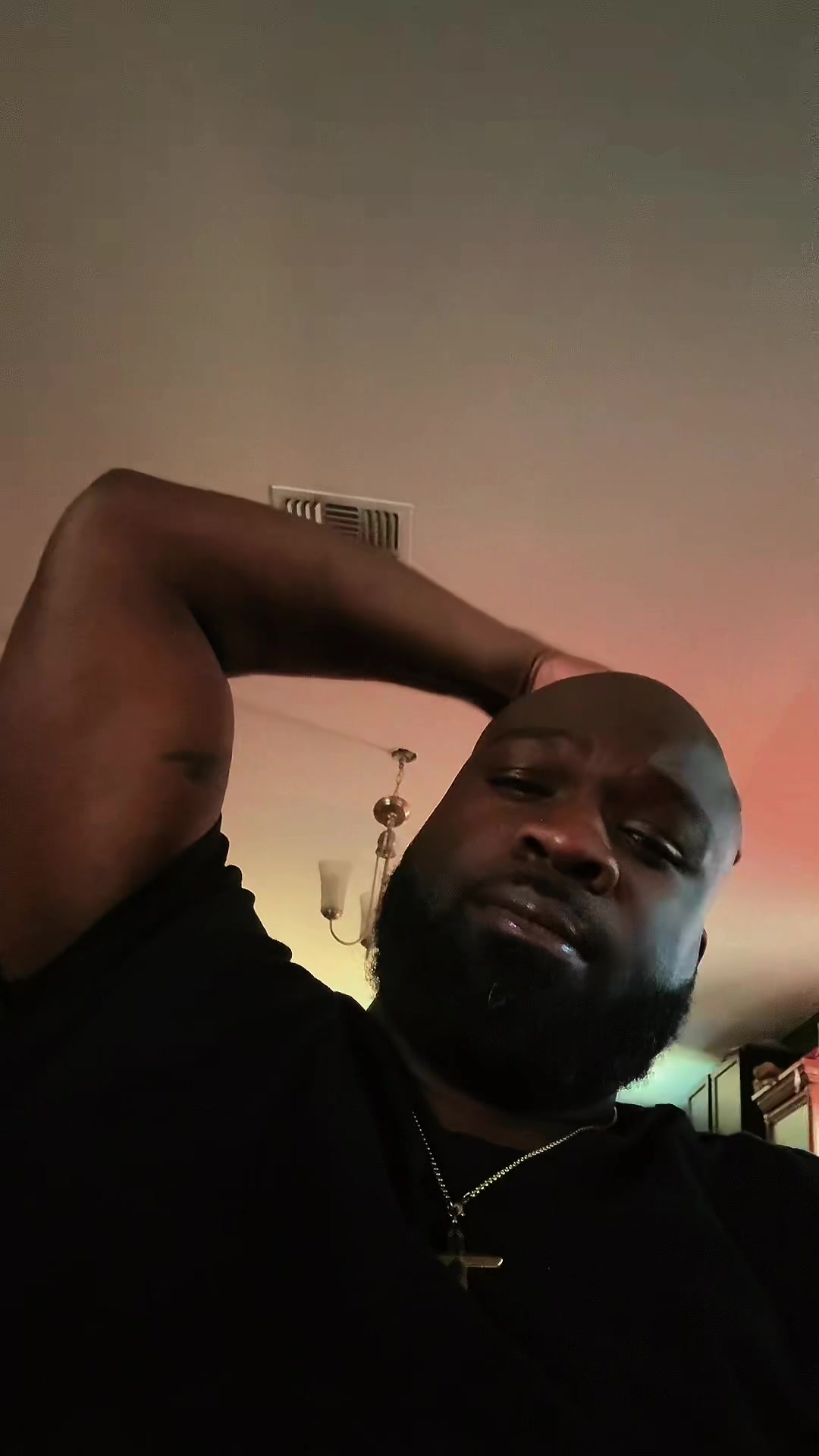 @ChrisPlusSix🖤