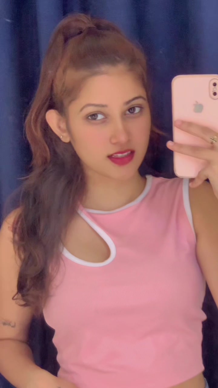 @Tharu_Girl 💋✨