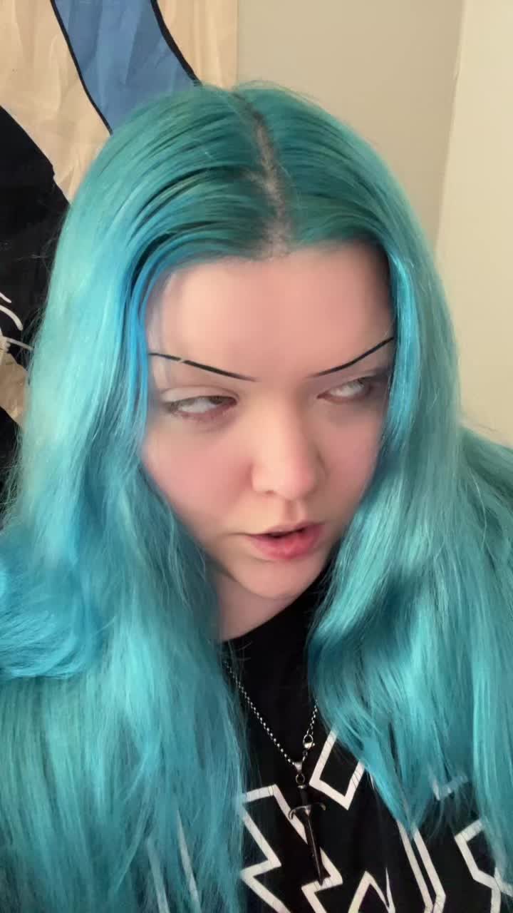 @artisticacids