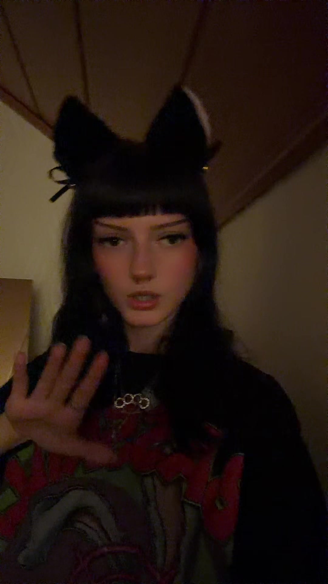 @⃟