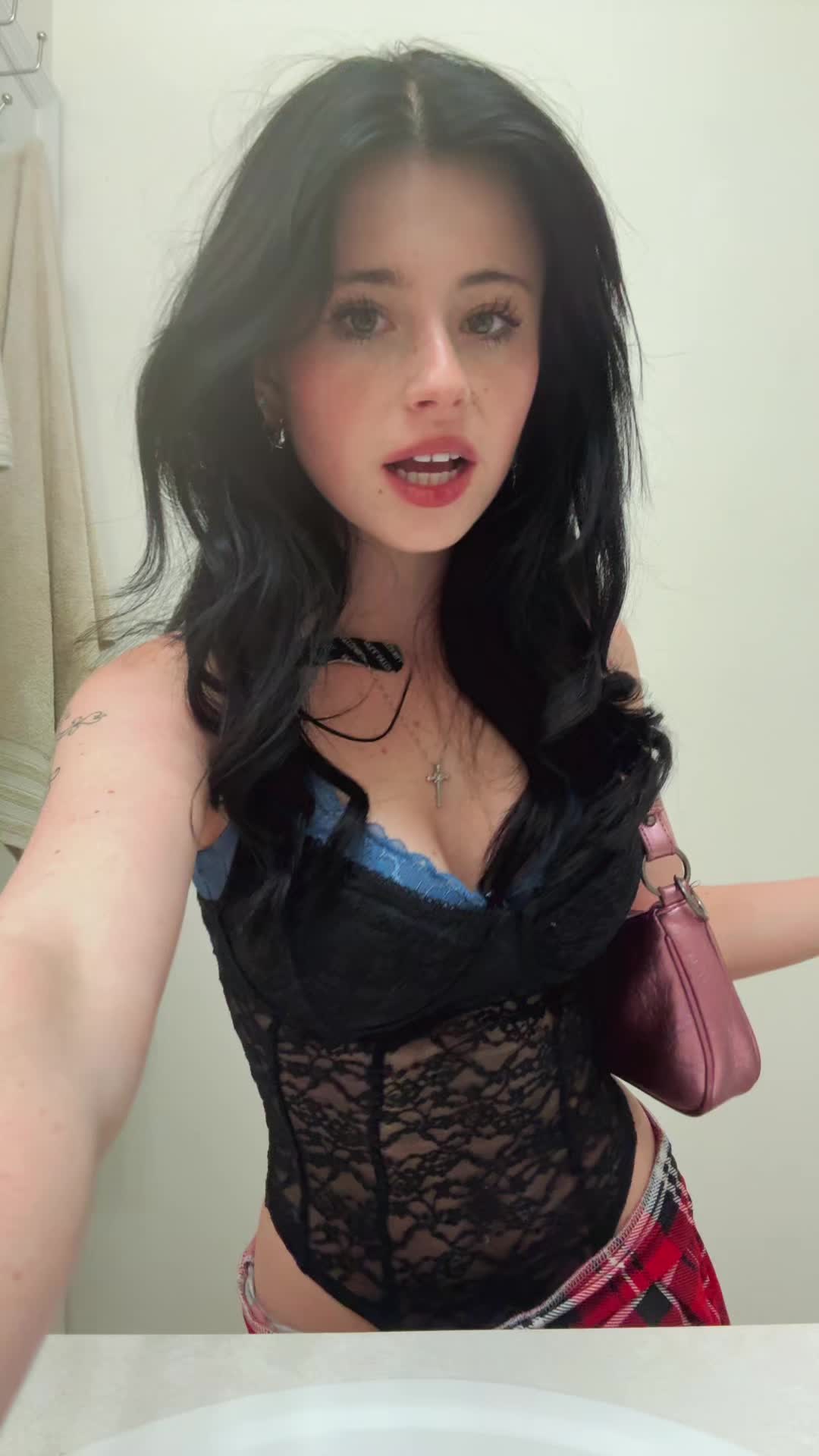@tay ⟢