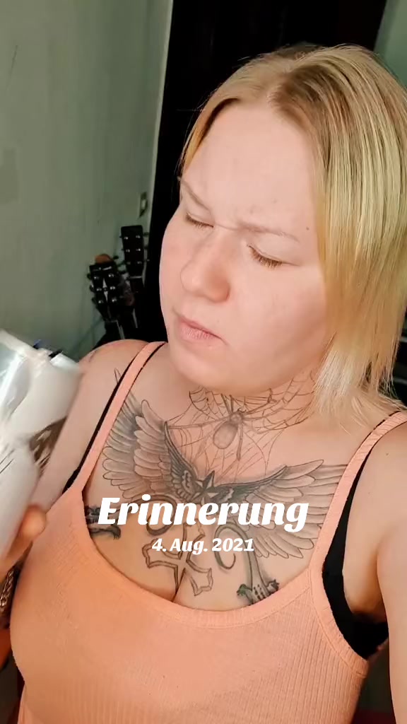 @JasPakas &bull;Ela&bull;