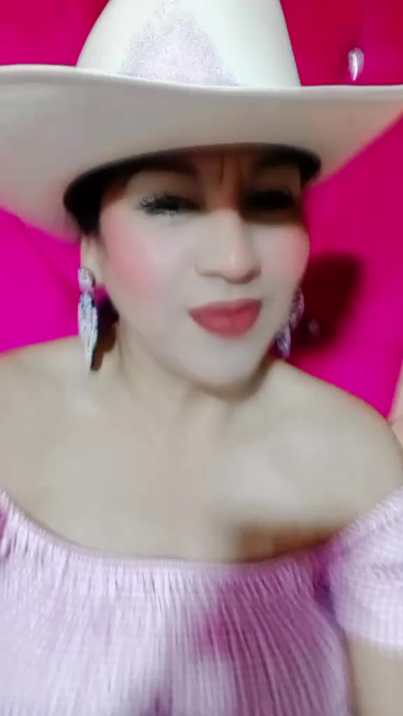 @Adela Esquivel