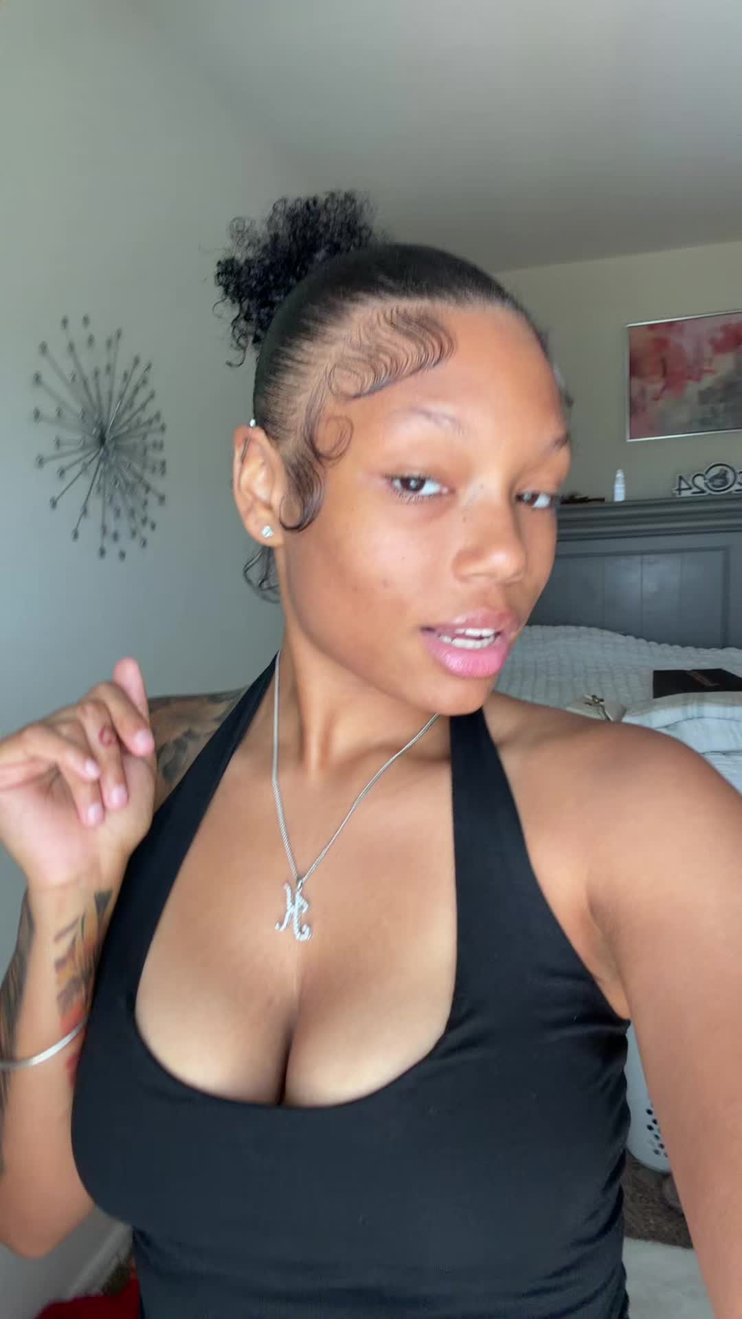 @Kmarie._